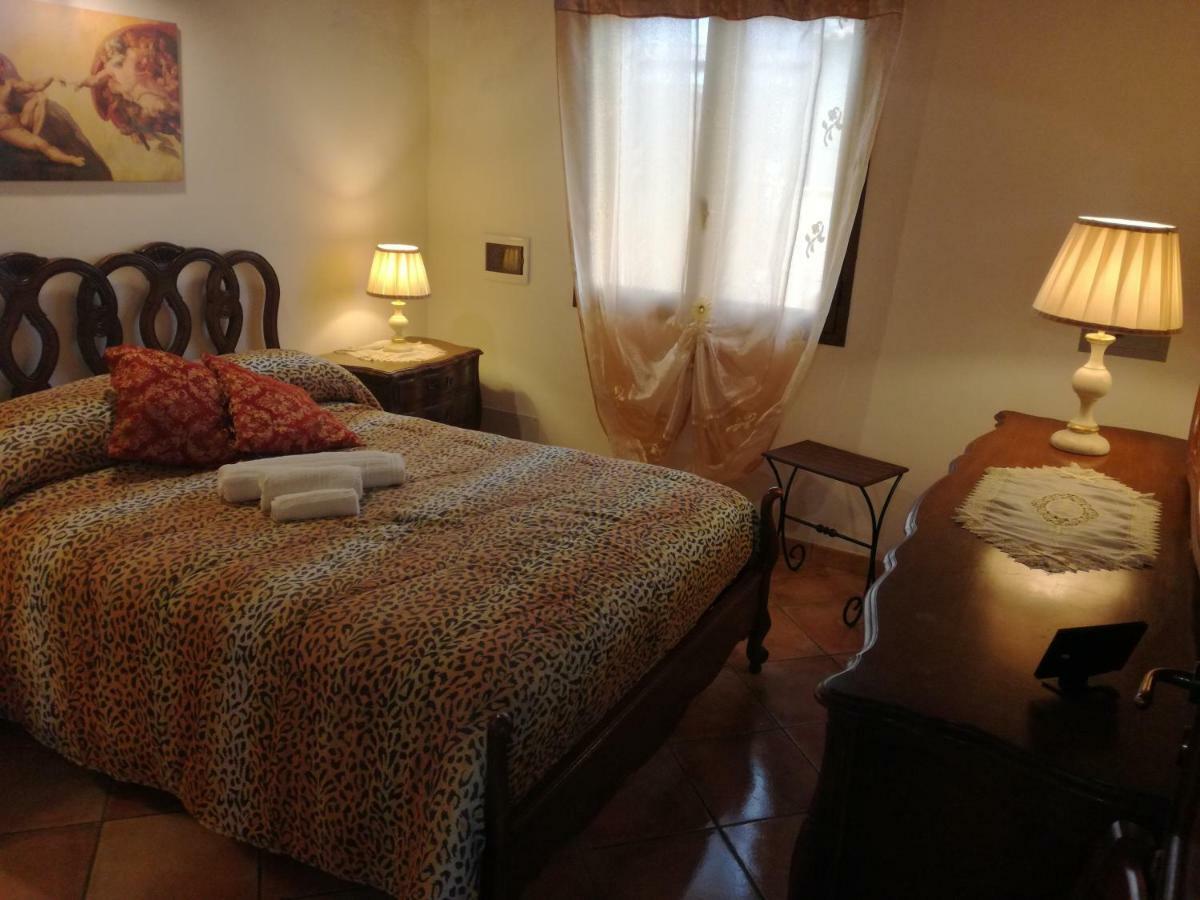 トレ・フォンターネ Casa Vacanze Mediterraneoヴィラ エクステリア 写真